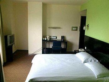 Motel168 Yin Du Road Inn Шанхай Екстер'єр фото