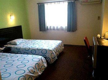Motel168 Yin Du Road Inn Шанхай Екстер'єр фото